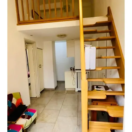 Apartment 2 Pieces Mezzanine Et Grande Terrasse Tres Calme 30 Secondes De Monaco *